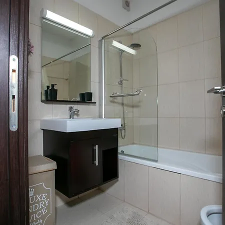 Palmove Tersefanou 201 Apartman *